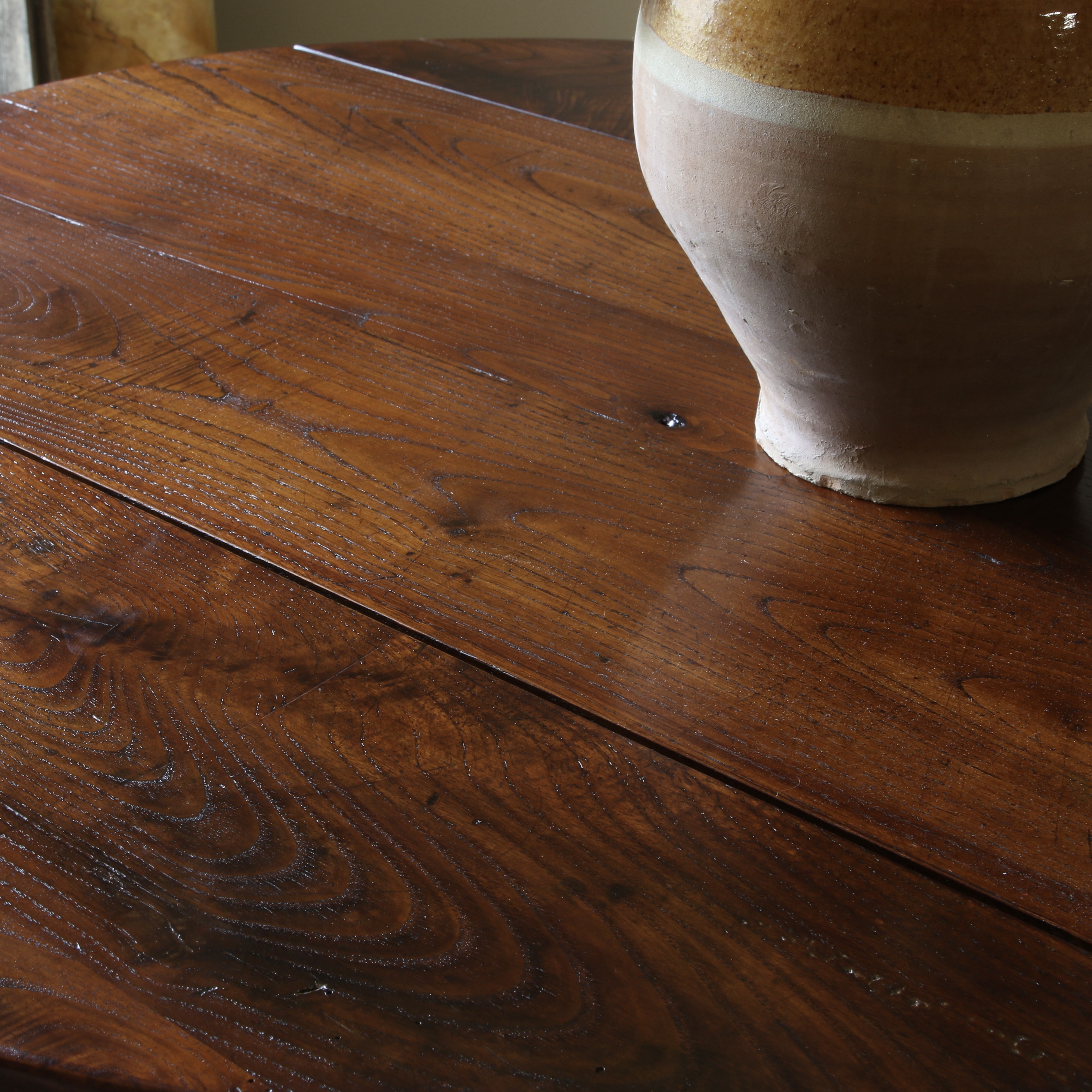 Drop-Side Dining Table